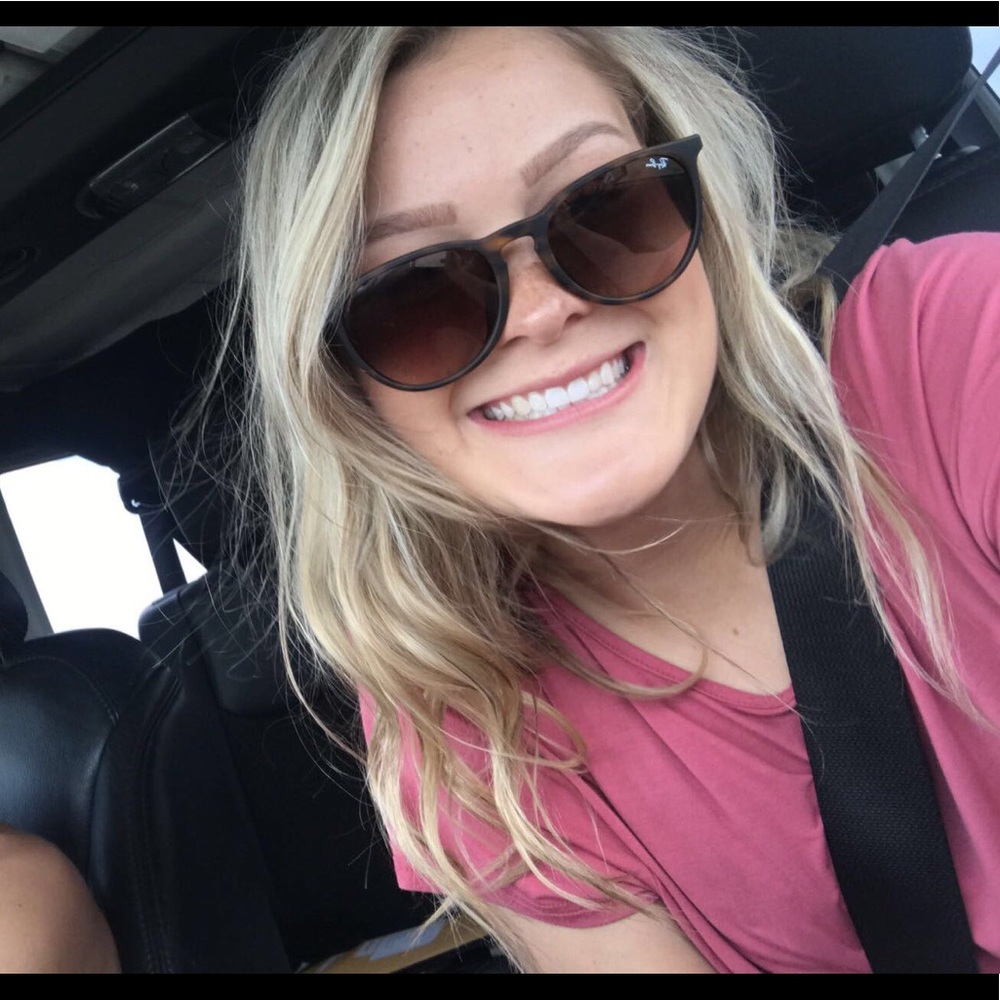 Meet your Posher, Reese